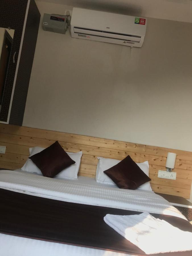 Hotel Cosy Nook ริชิเคช ภายนอก รูปภาพ